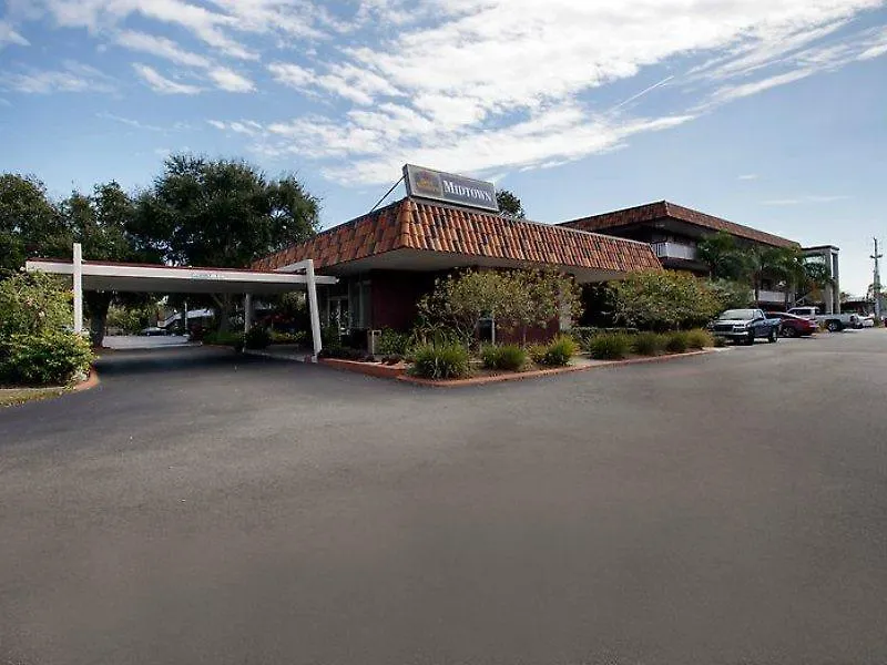 **  Hotel Baymont By Wyndham Sarasota USA