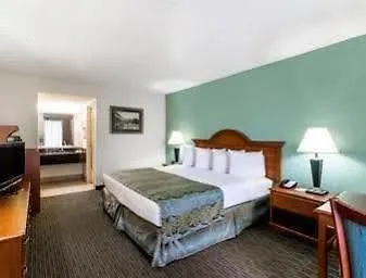 Hotel Baymont By Wyndham Sarasota 2*,  USA